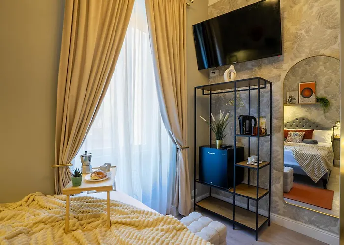 Luxury In Heart Of Walk To Colosseum Roma