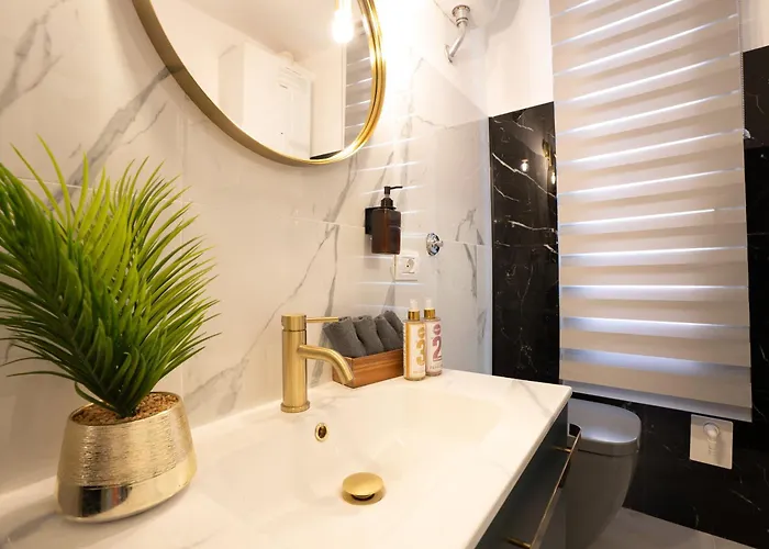 Luxury In Heart Of Walk To Colosseum
