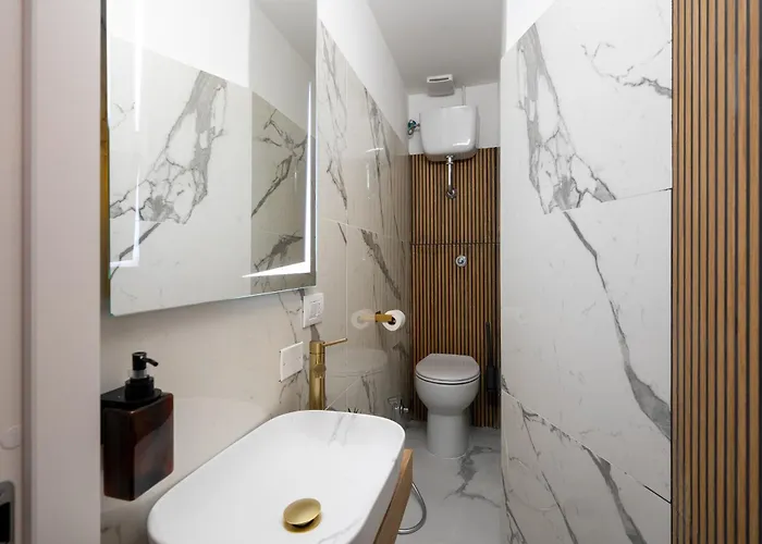 Luxury In Heart Of Walk To Colosseum Apartamento