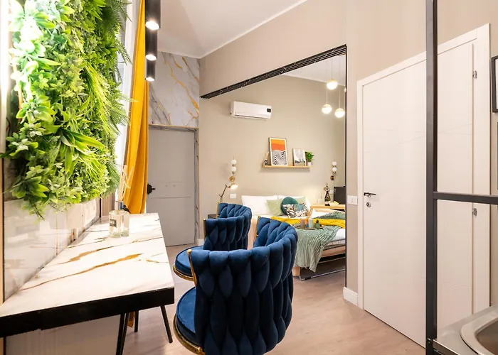 Luxury In Heart Of Walk To Colosseum Roma